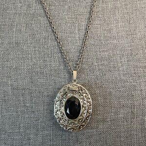 Vintage Avon Silver-Tone Oval Locket Necklace Convertible Brooch 24”